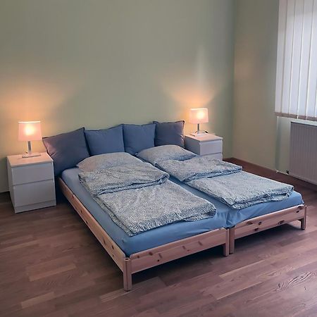 Affordable And Newly Renovated 1-Bedroom Apartment Kraljevo Exterior photo